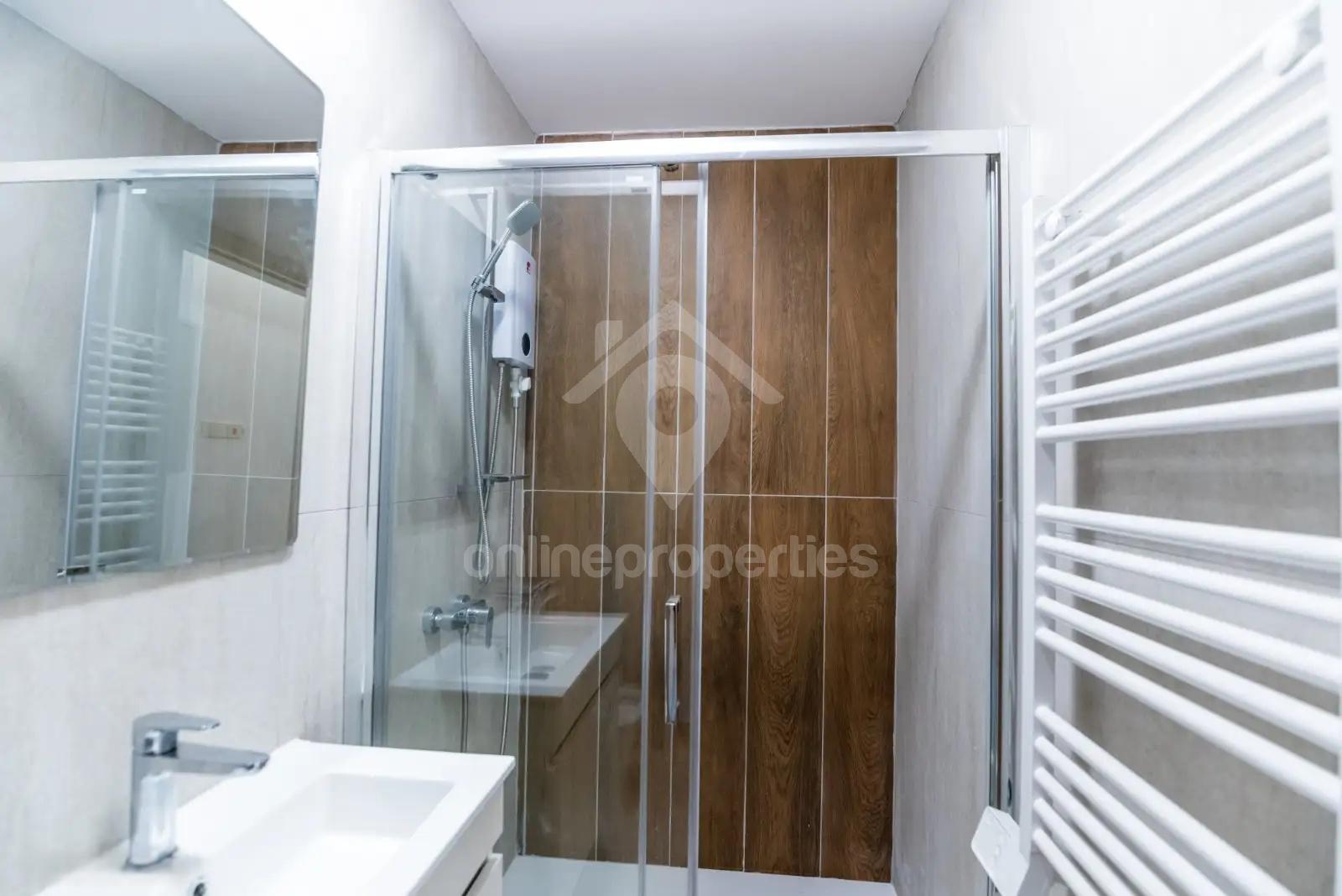 To change image, hover mouse over thumbnails below