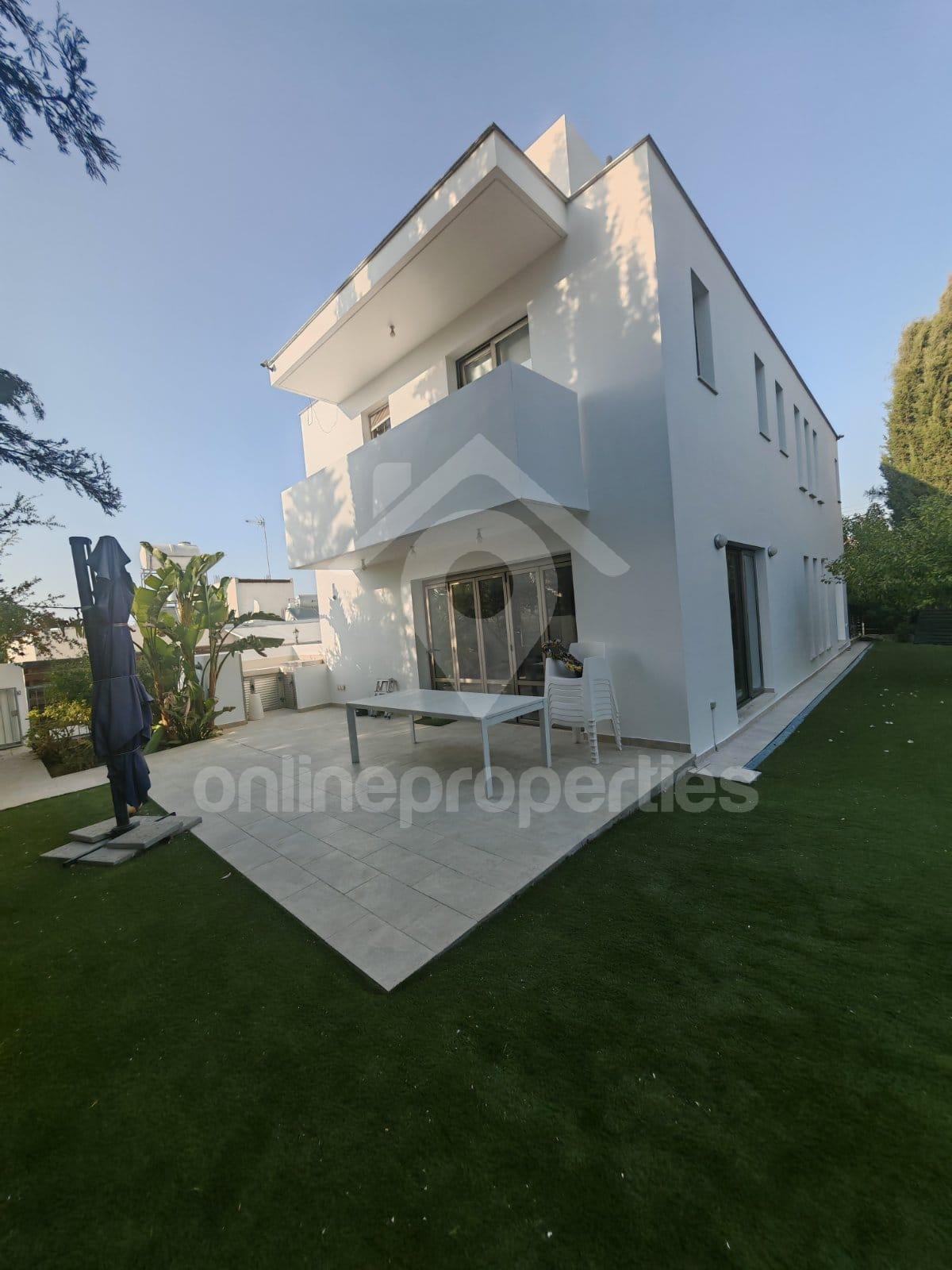 To change image, hover mouse over thumbnails below