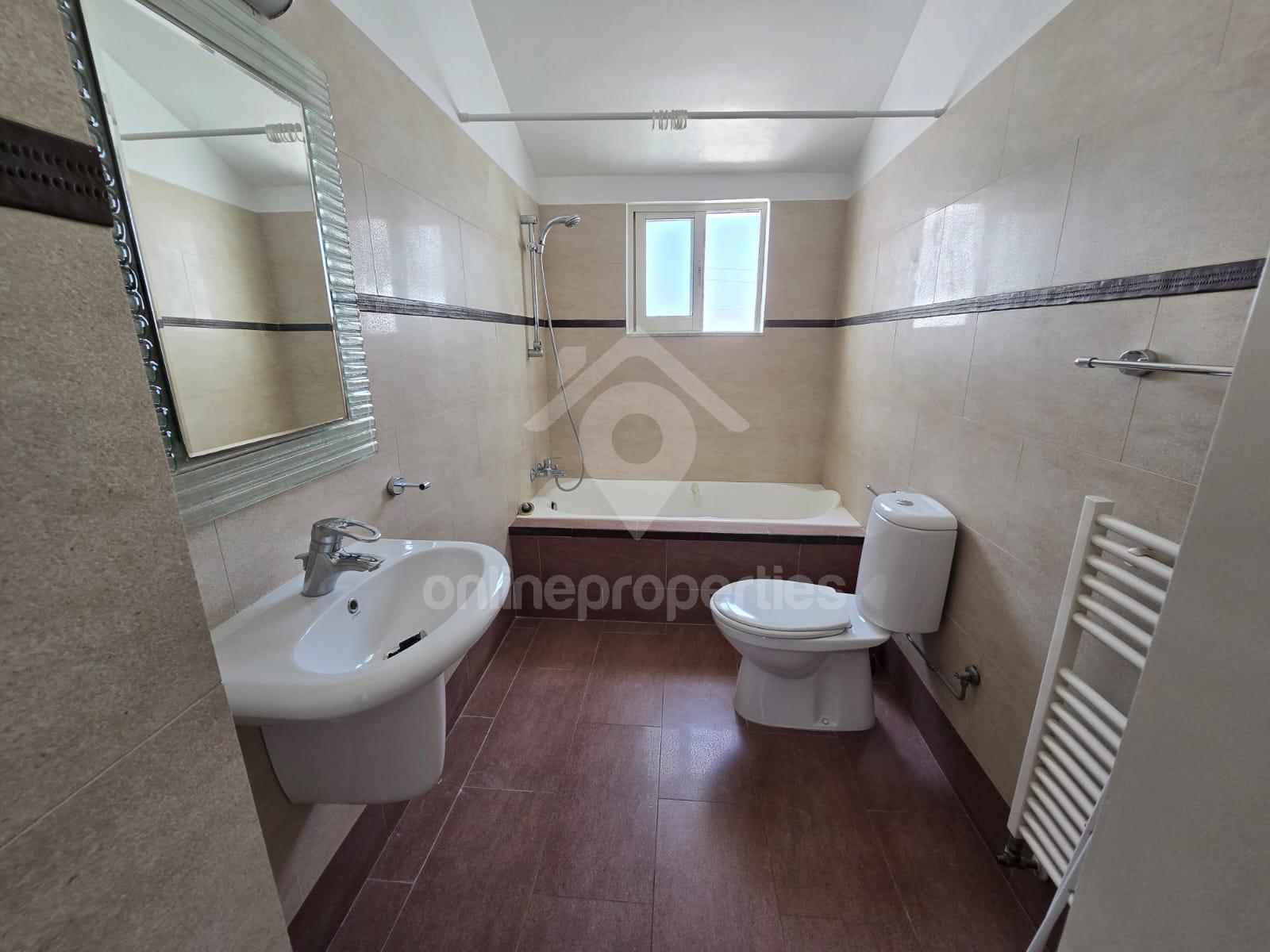 To change image, hover mouse over thumbnails below