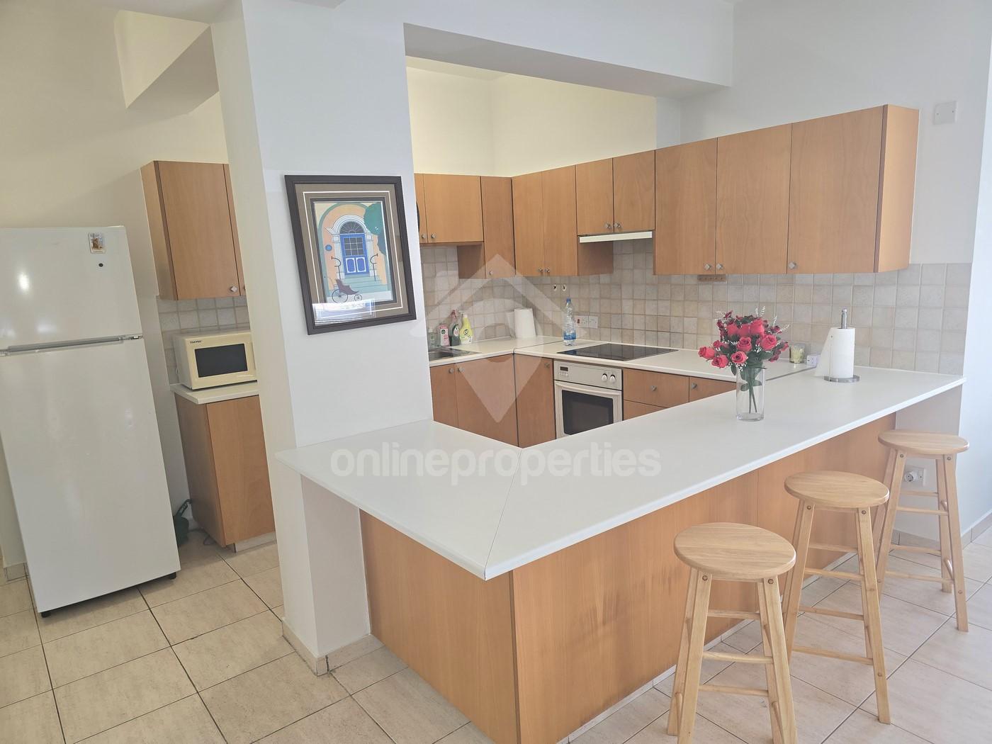 To change image, hover mouse over thumbnails below