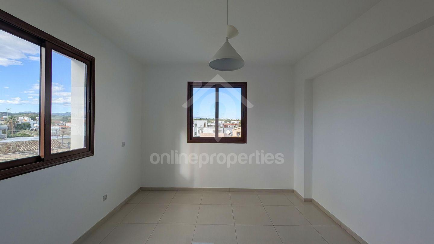 To change image, hover mouse over thumbnails below