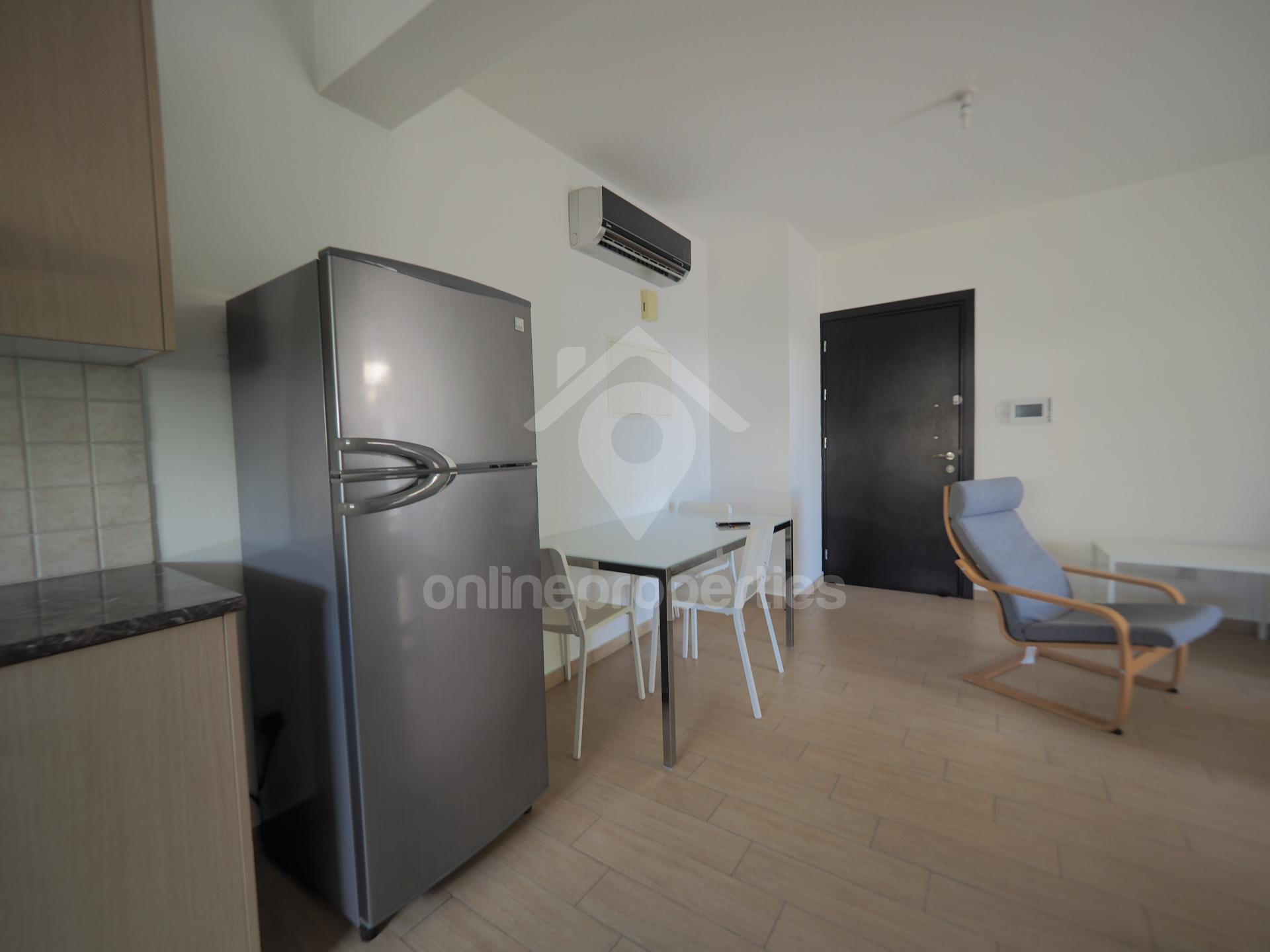 To change image, hover mouse over thumbnails below