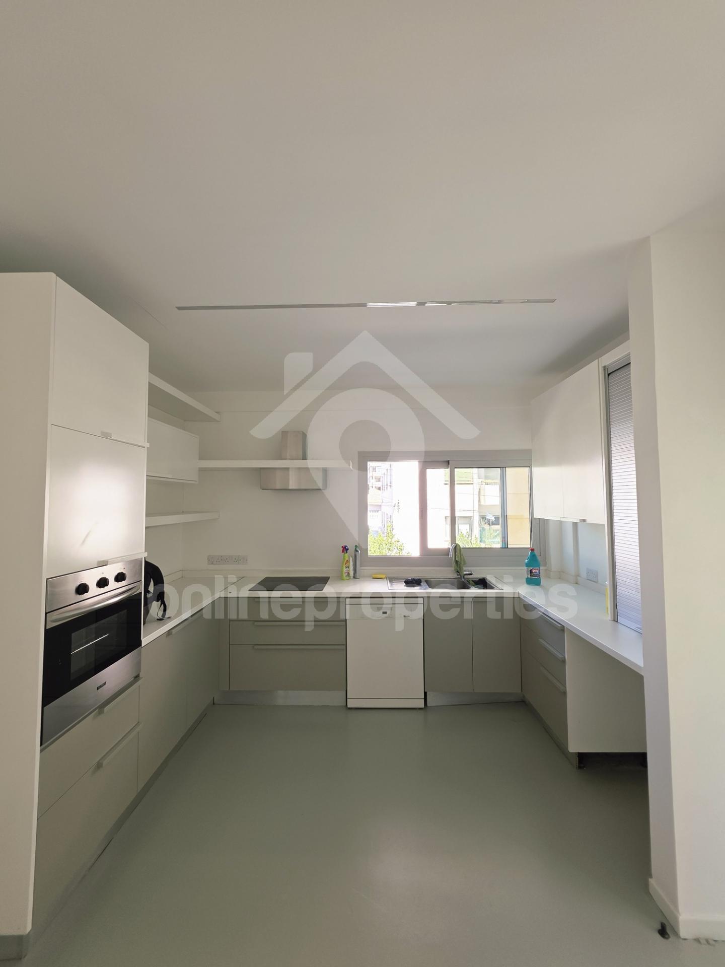 To change image, hover mouse over thumbnails below