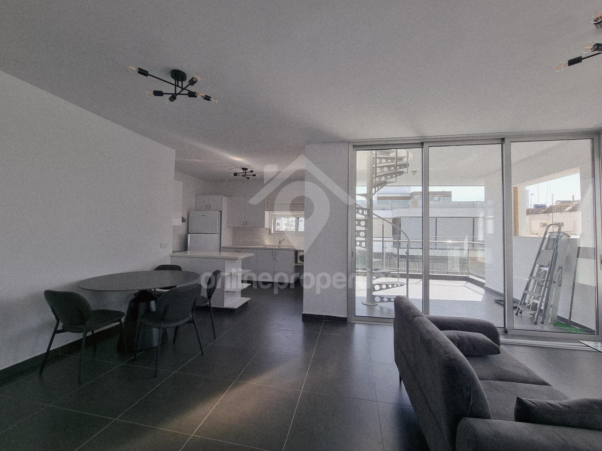 To change image, hover mouse over thumbnails below