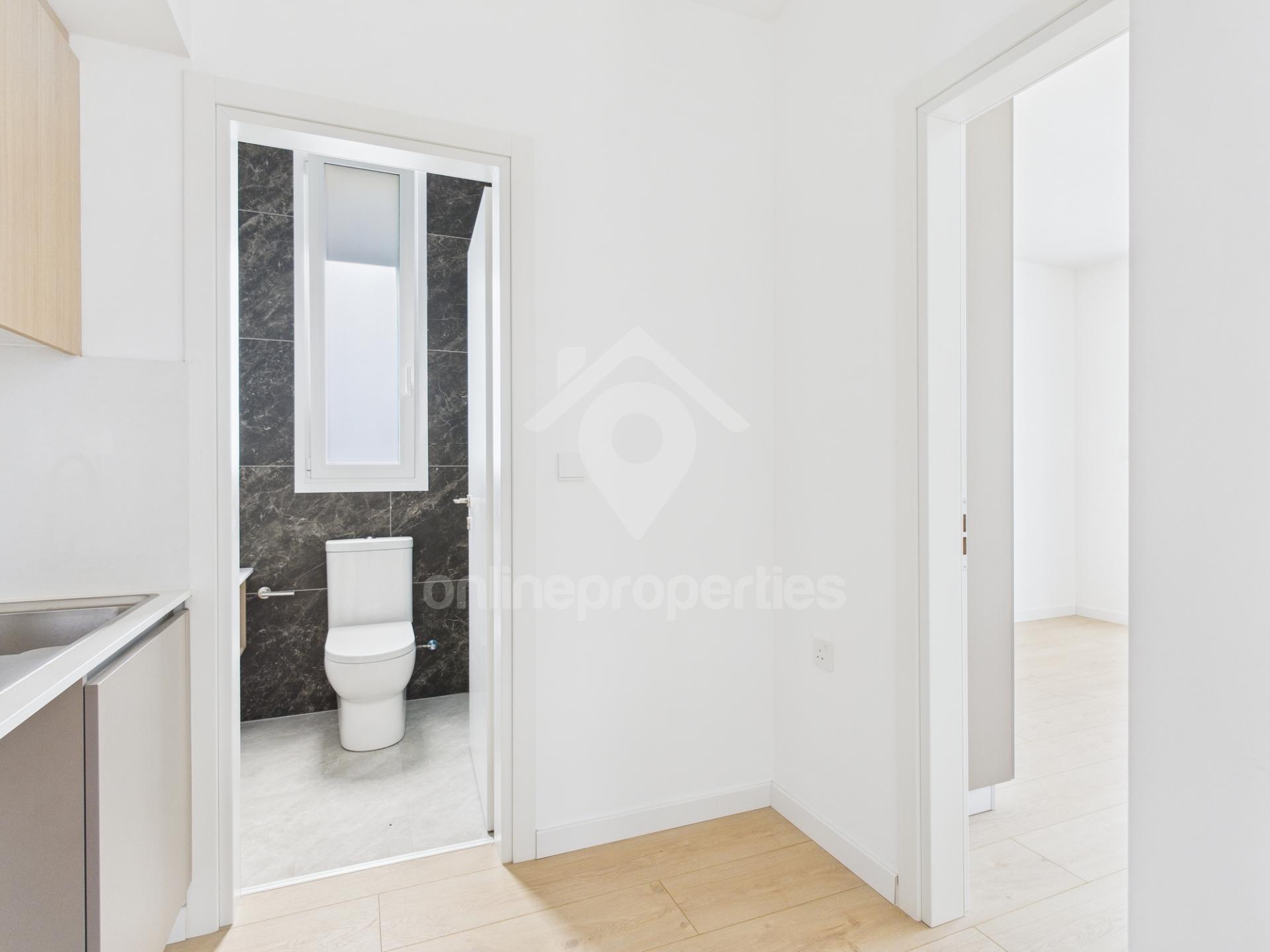 To change image, hover mouse over thumbnails below