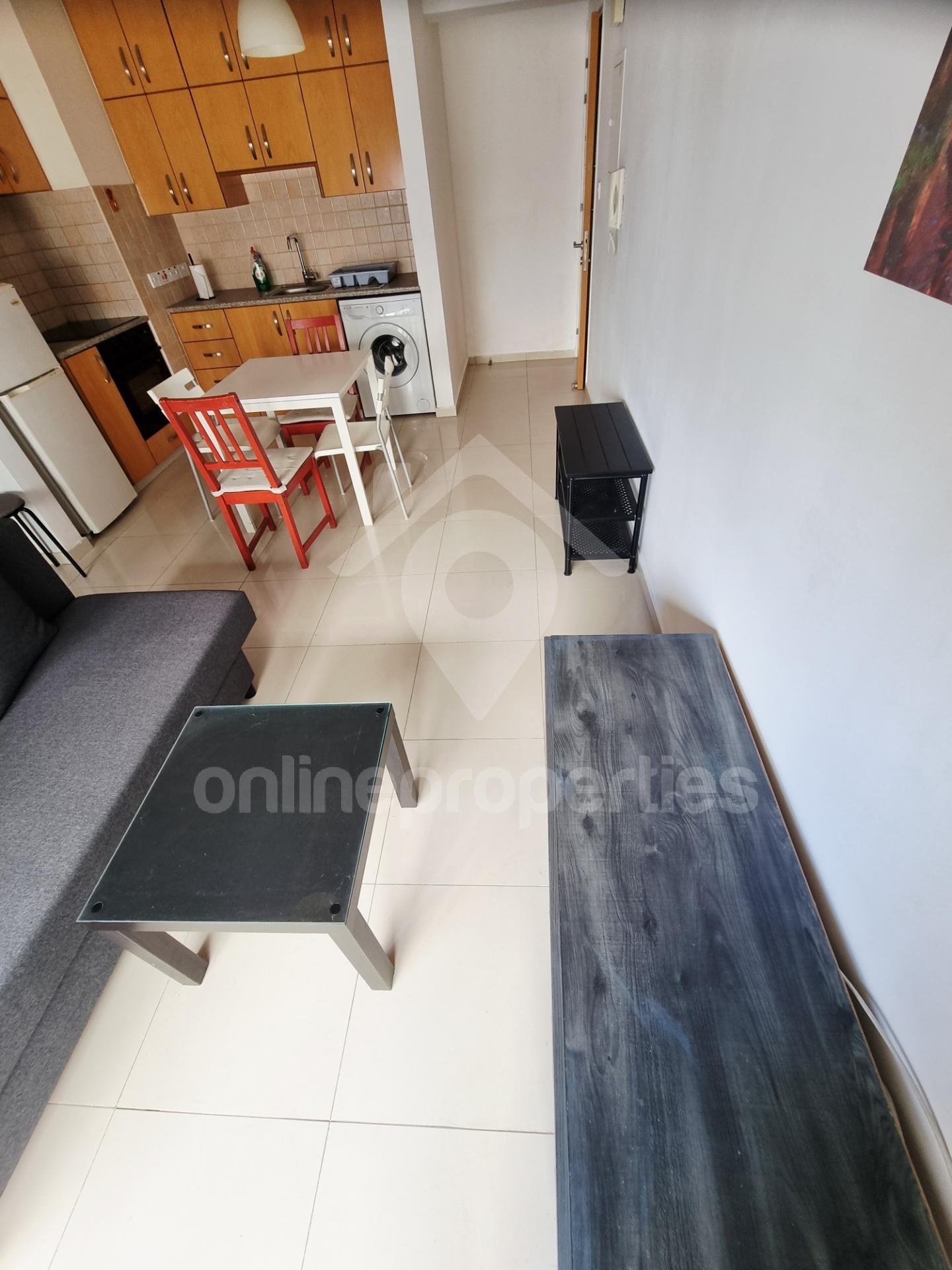 To change image, hover mouse over thumbnails below