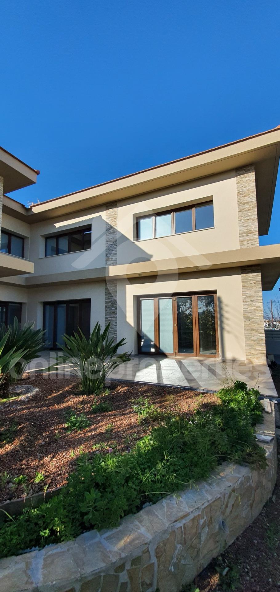 To change image, hover mouse over thumbnails below