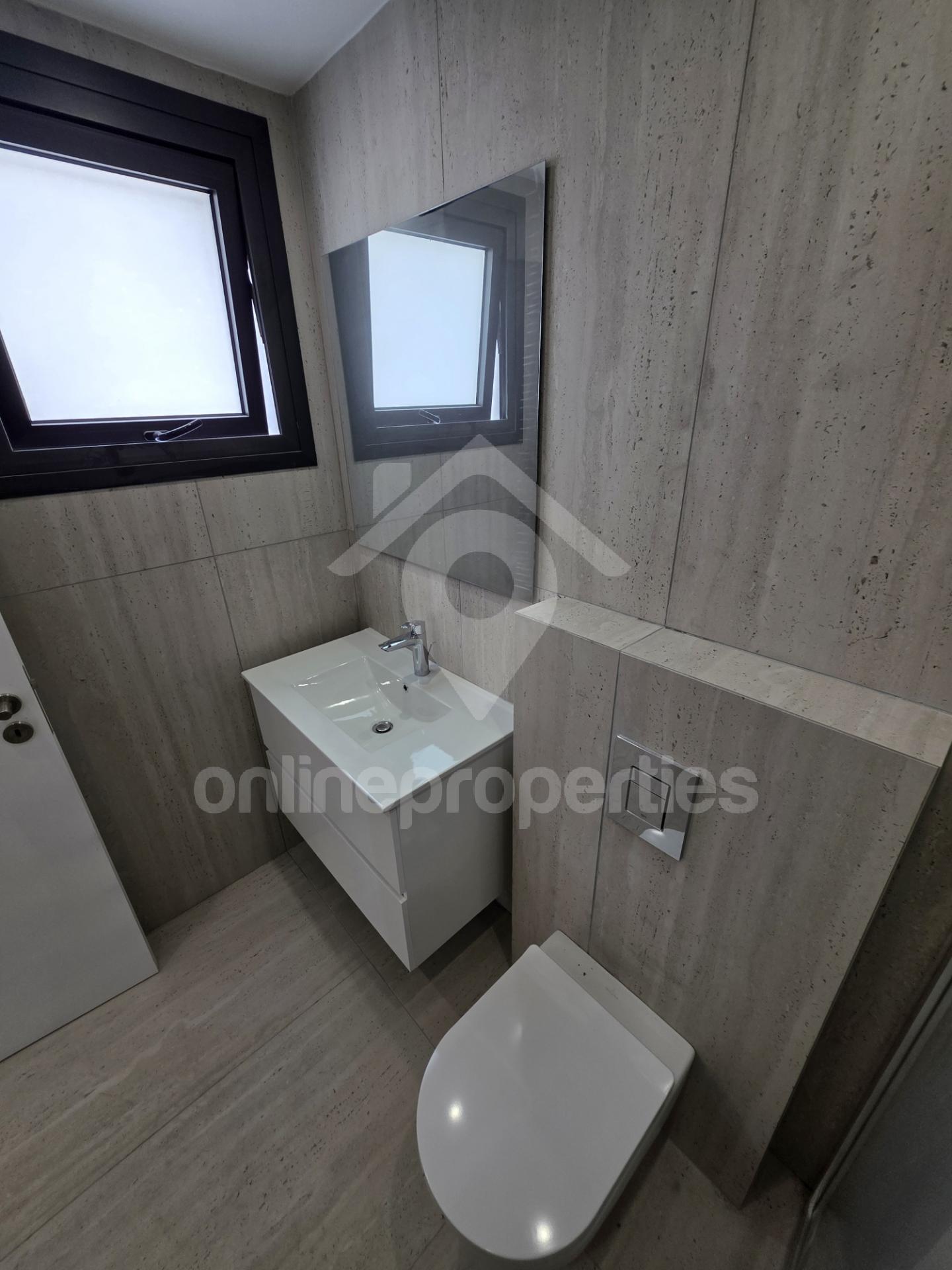 To change image, hover mouse over thumbnails below