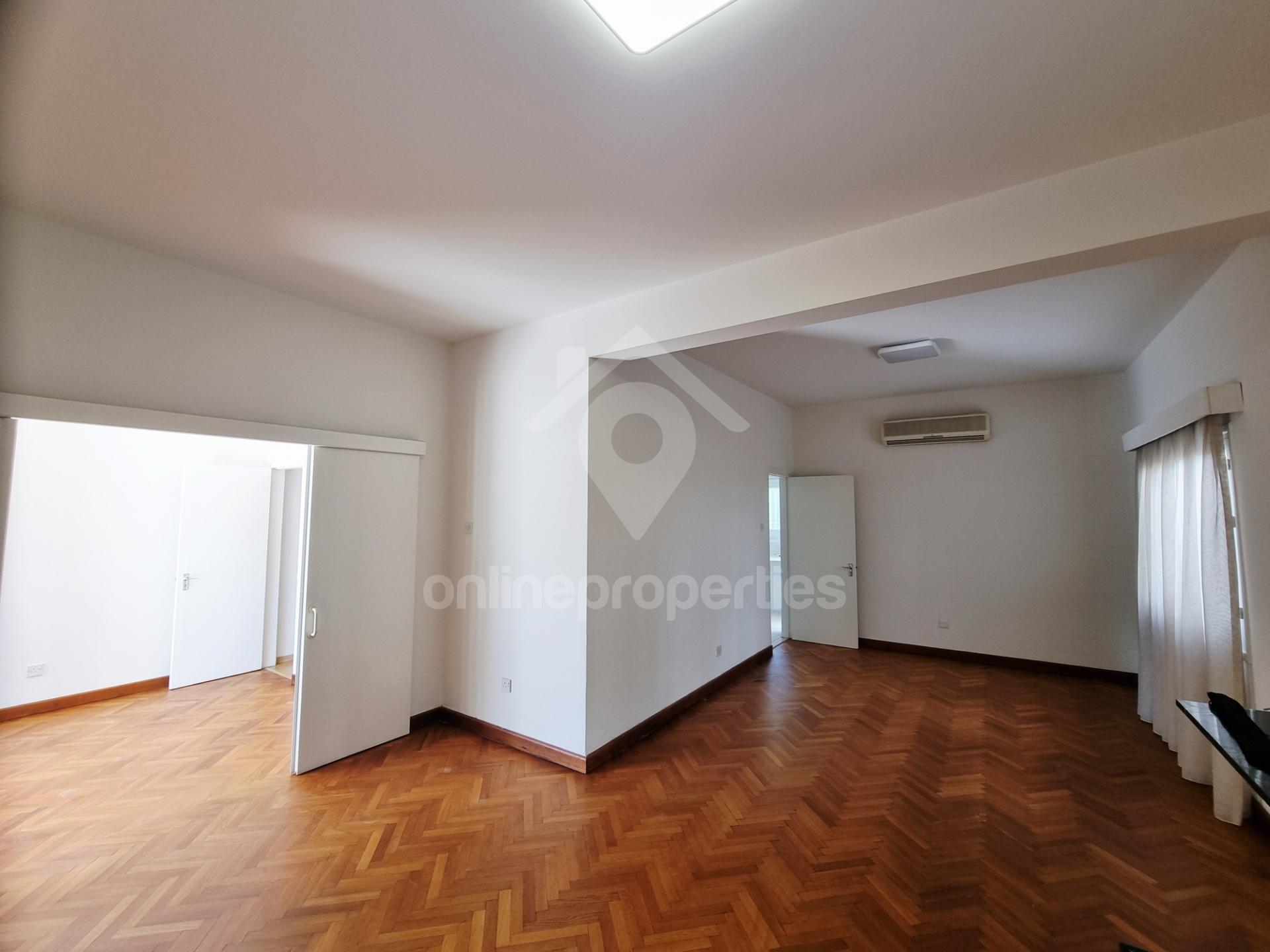 To change image, hover mouse over thumbnails below