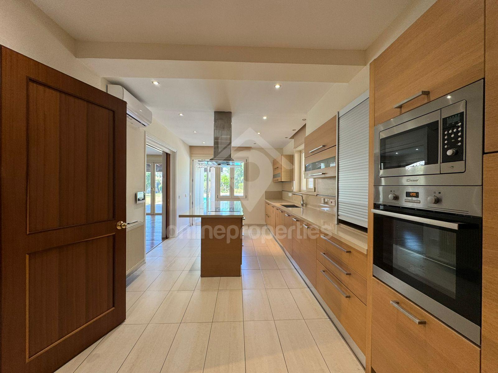 To change image, hover mouse over thumbnails below