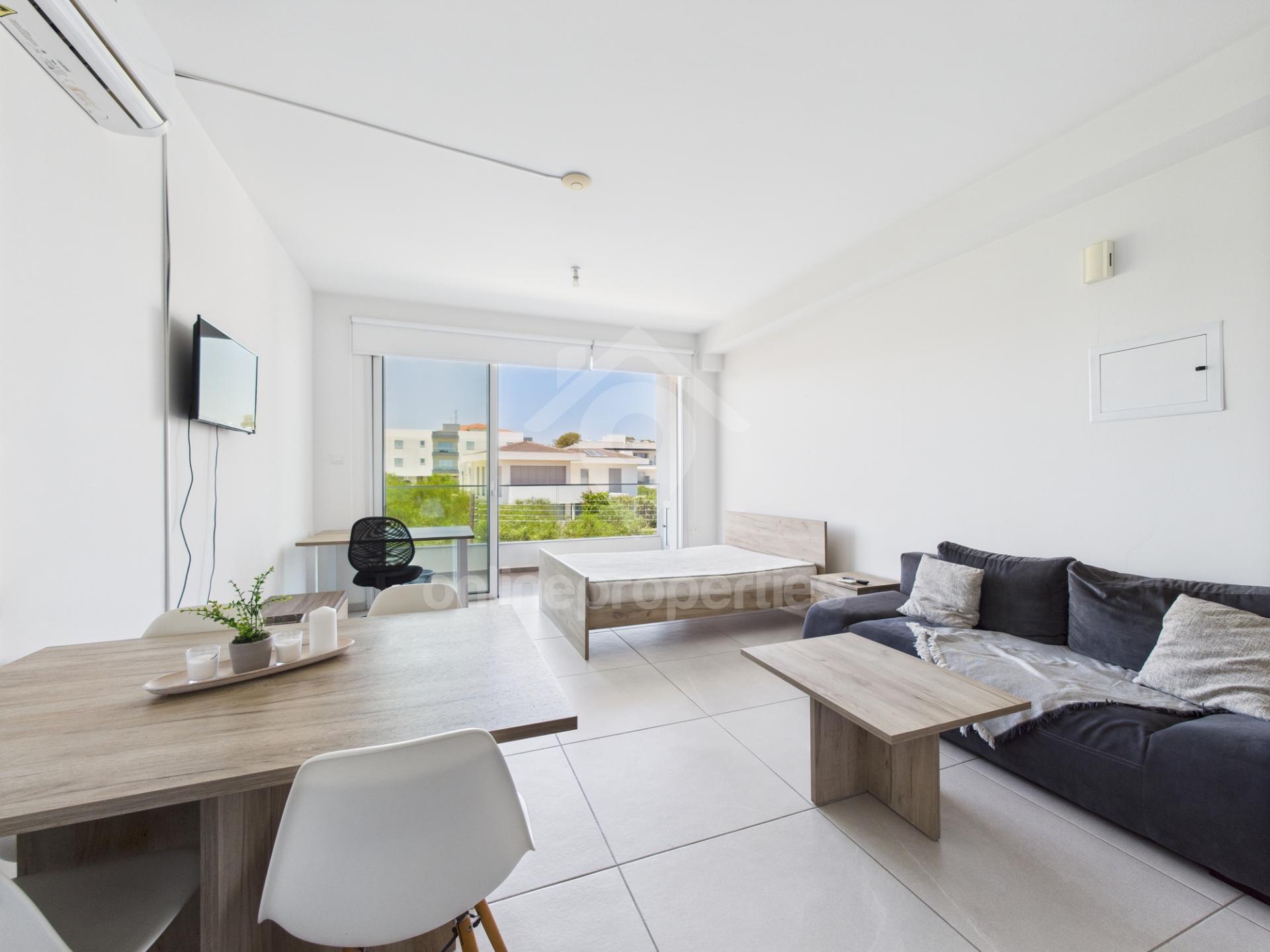 To change image, hover mouse over thumbnails below