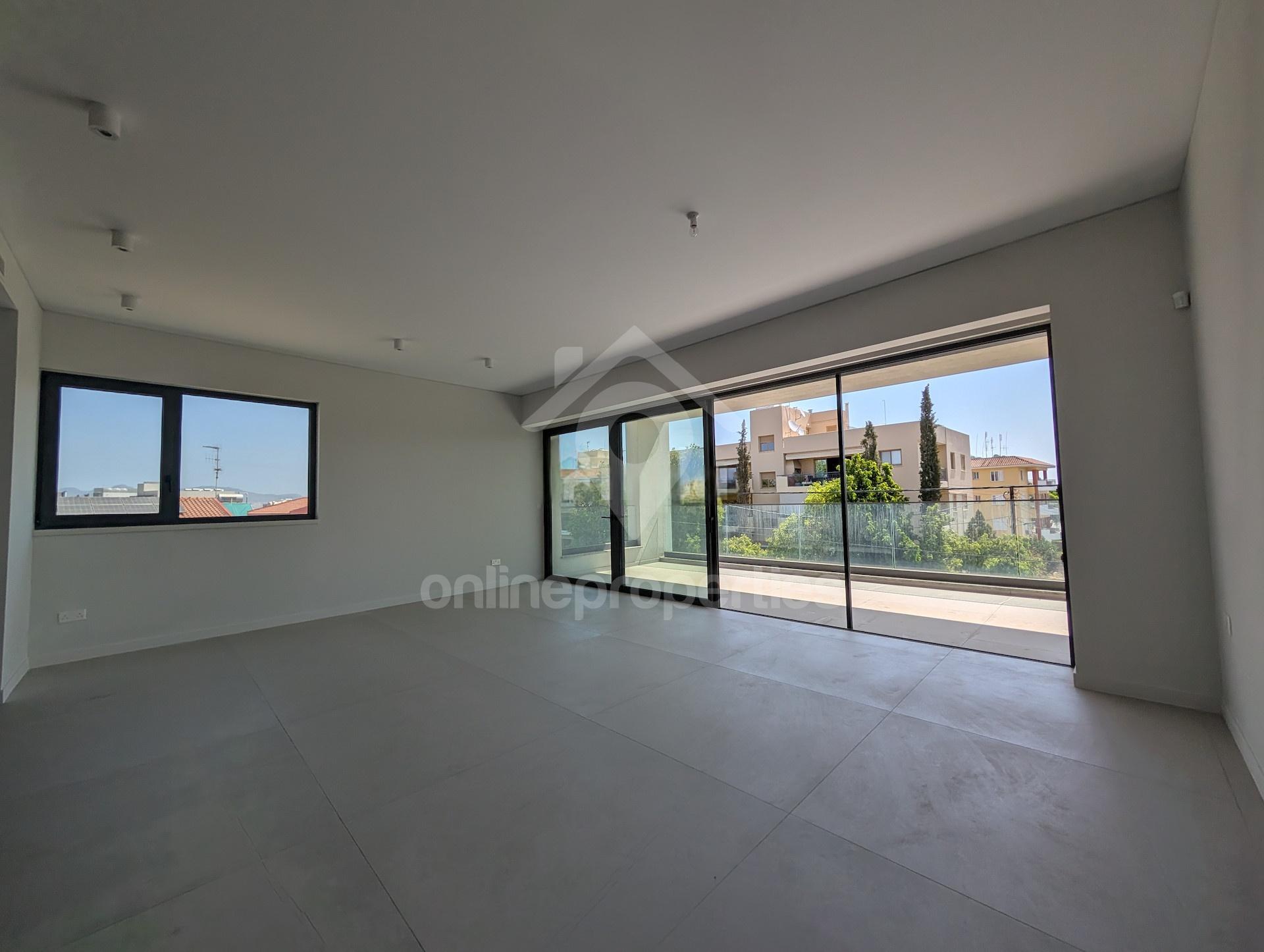 To change image, hover mouse over thumbnails below