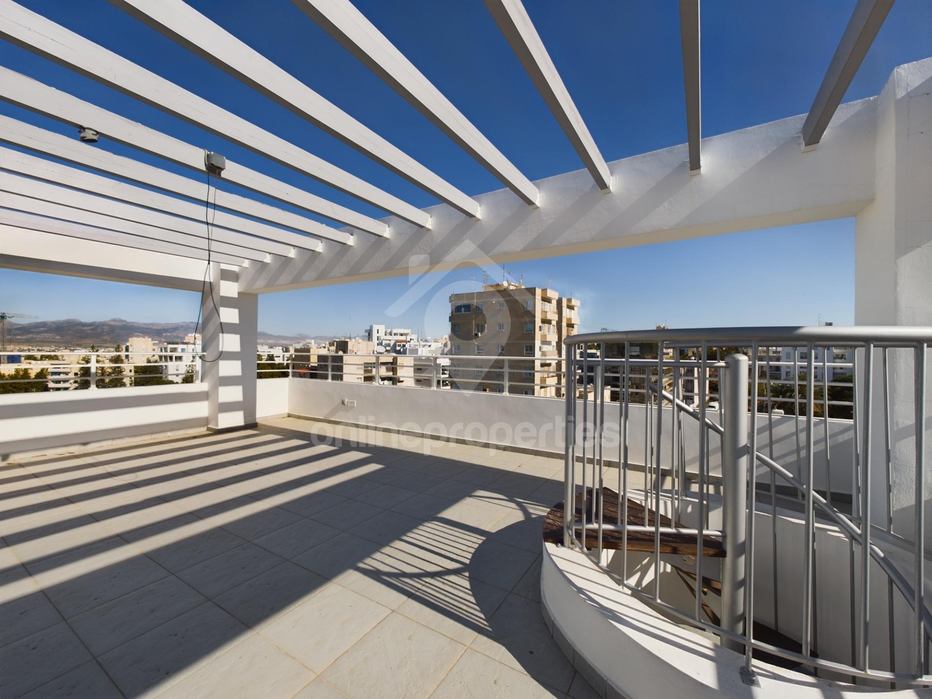 To change image, hover mouse over thumbnails below