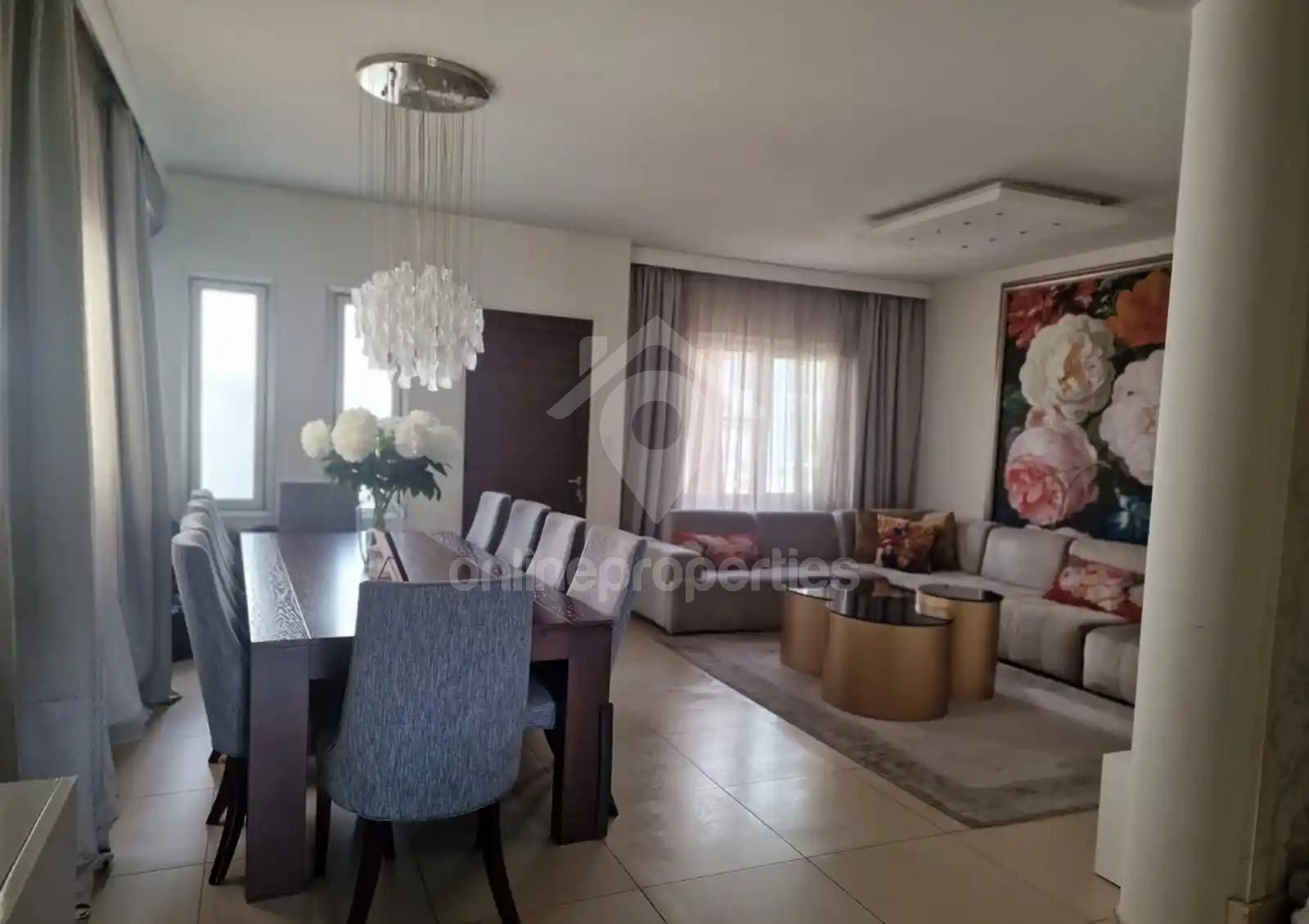 4-bedroom Detached House