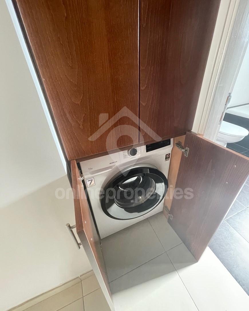 To change image, hover mouse over thumbnails below