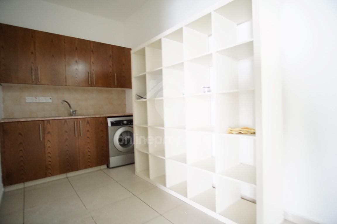 To change image, hover mouse over thumbnails below