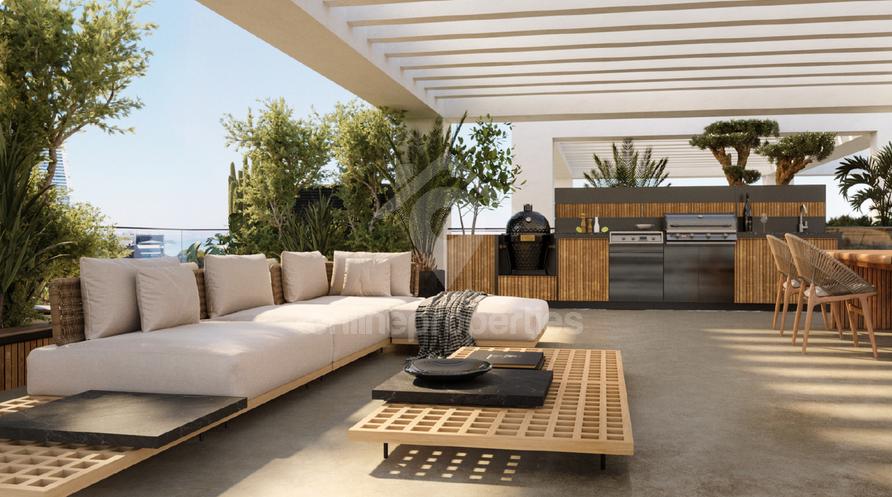 To change image, hover mouse over thumbnails below