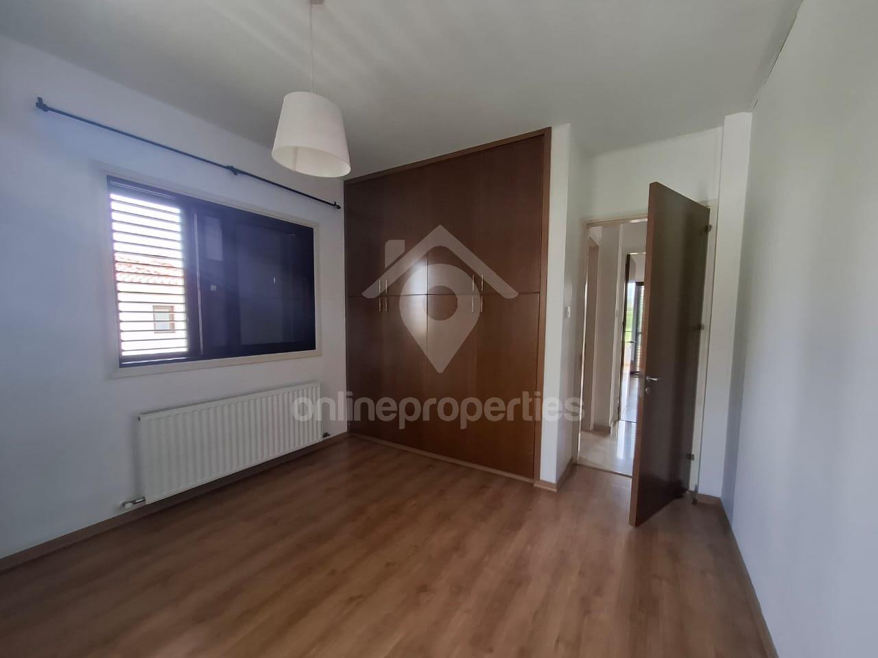 To change image, hover mouse over thumbnails below