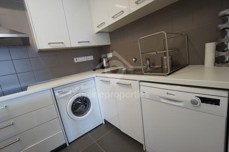 To change image, hover mouse over thumbnails below