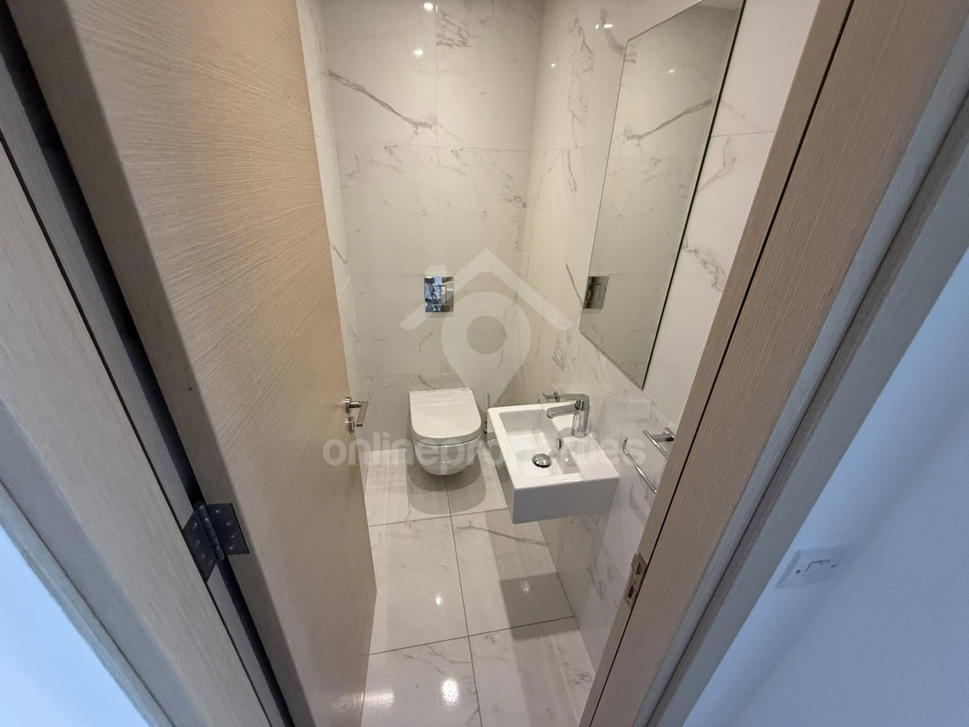 To change image, hover mouse over thumbnails below