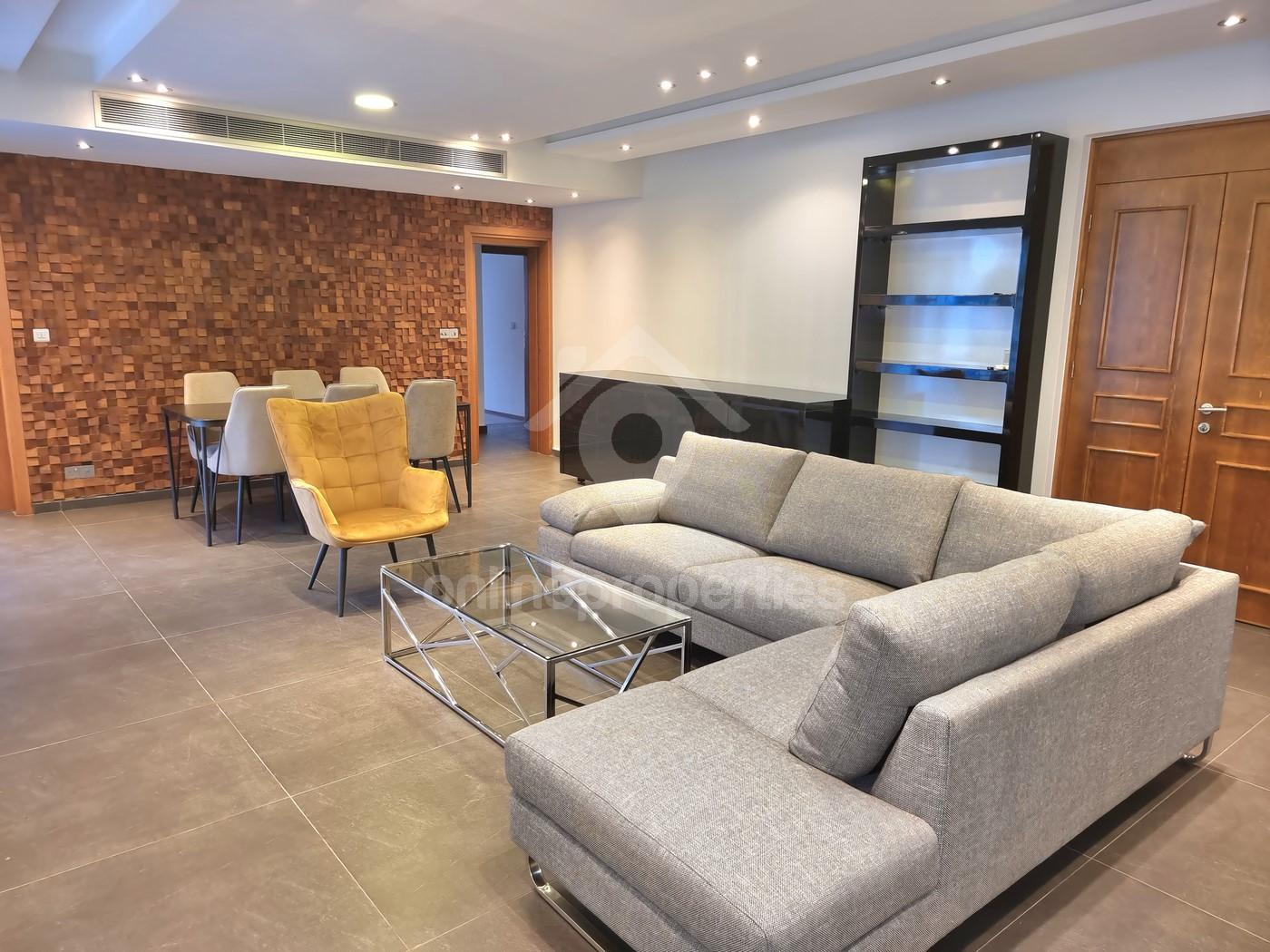 To change image, hover mouse over thumbnails below