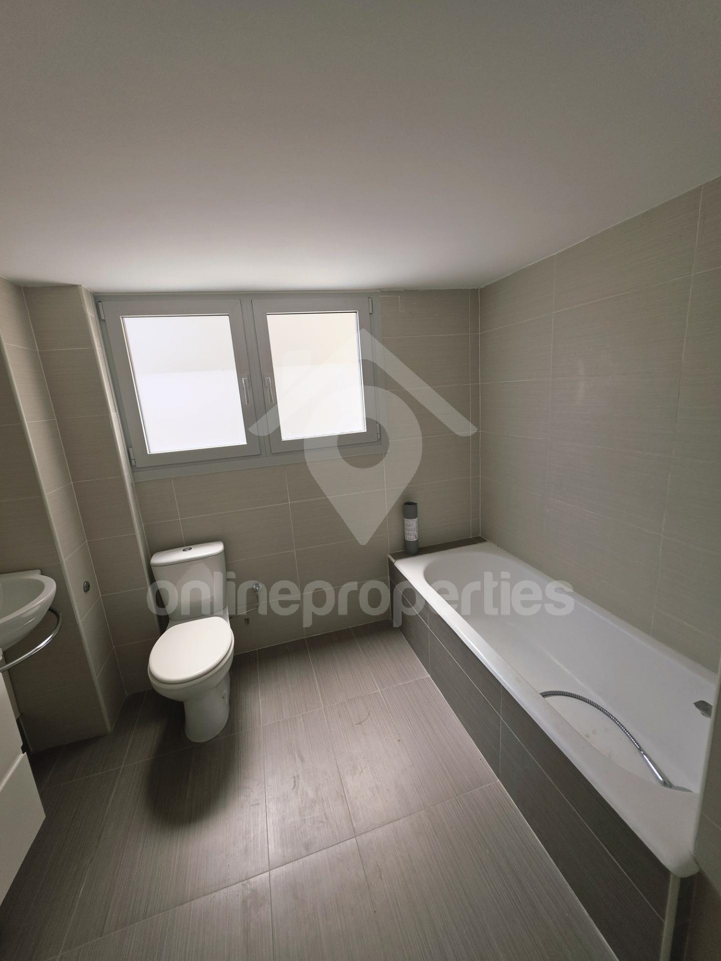 To change image, hover mouse over thumbnails below