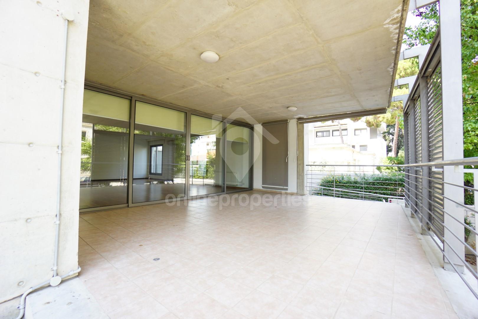 To change image, hover mouse over thumbnails below