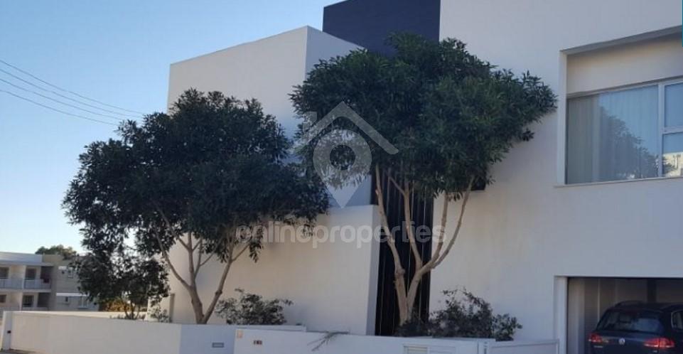 4bed house with office,gym and pool