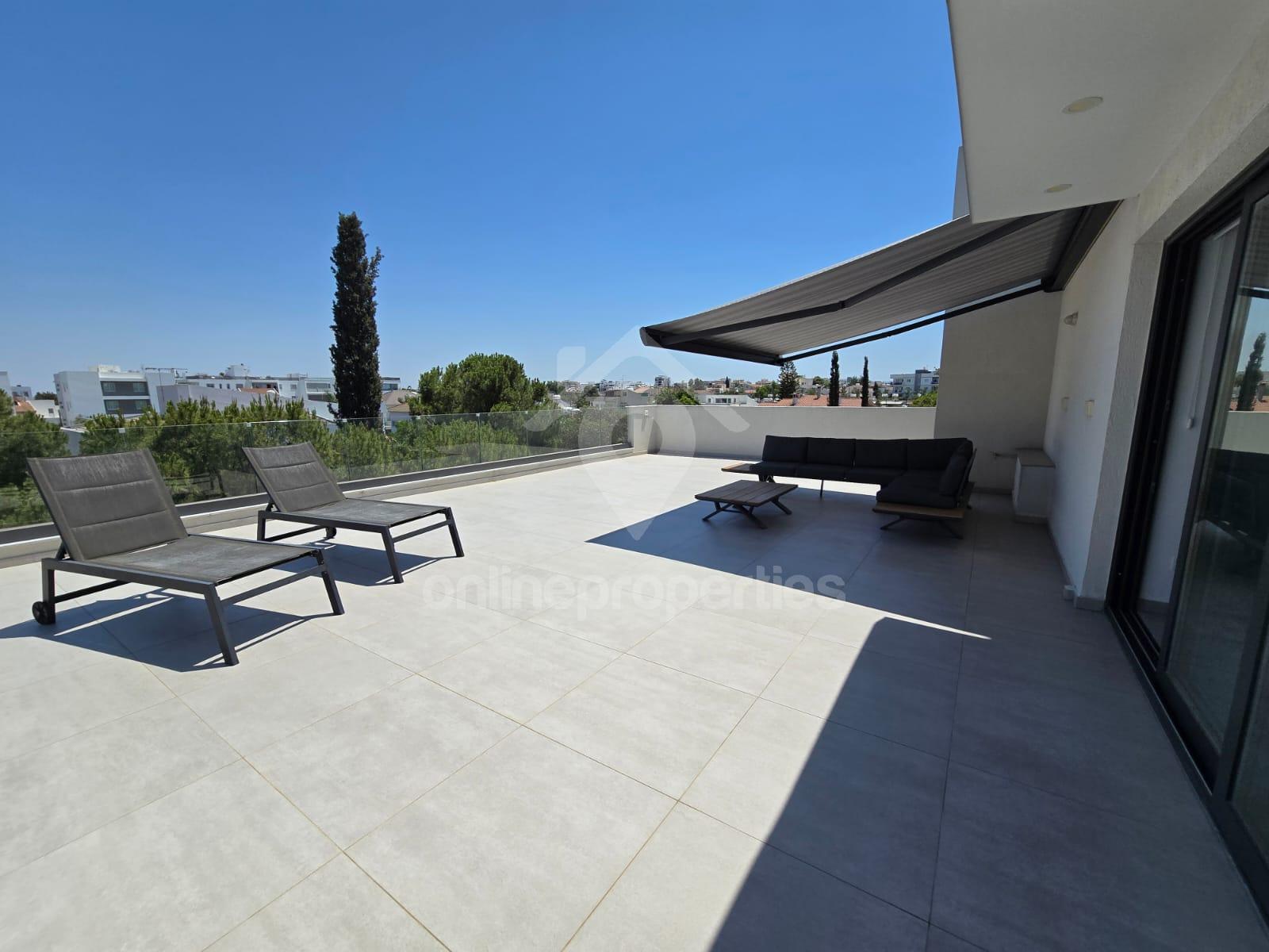 To change image, hover mouse over thumbnails below