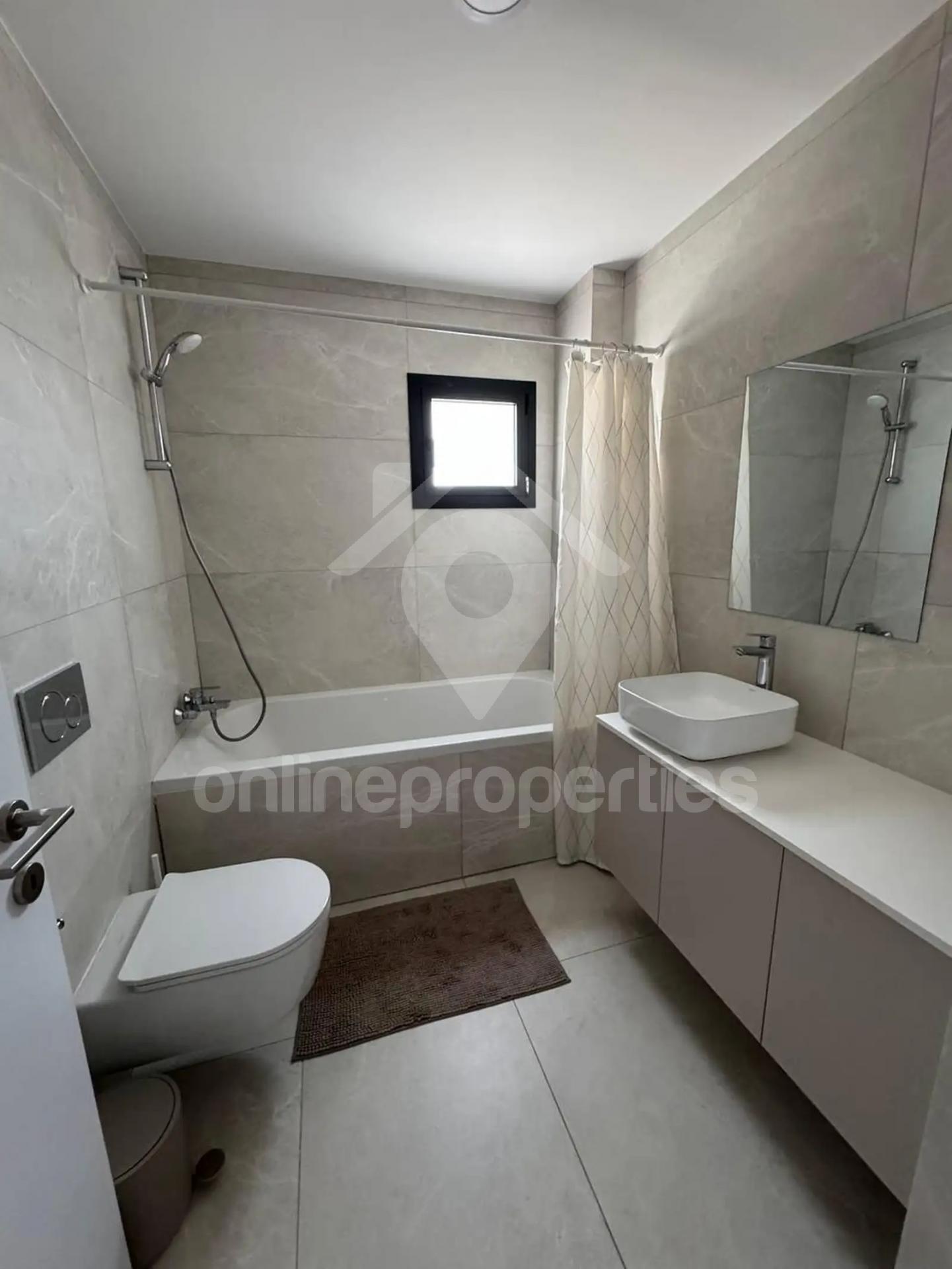 To change image, hover mouse over thumbnails below