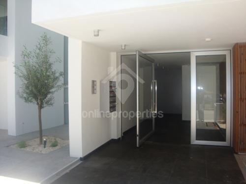 To change image, hover mouse over thumbnails below