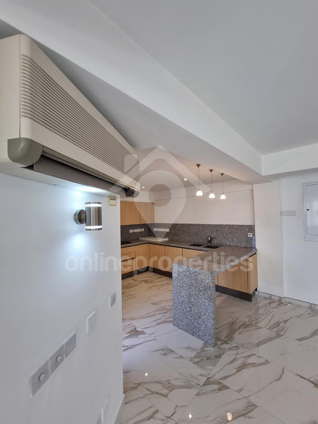 To change image, hover mouse over thumbnails below