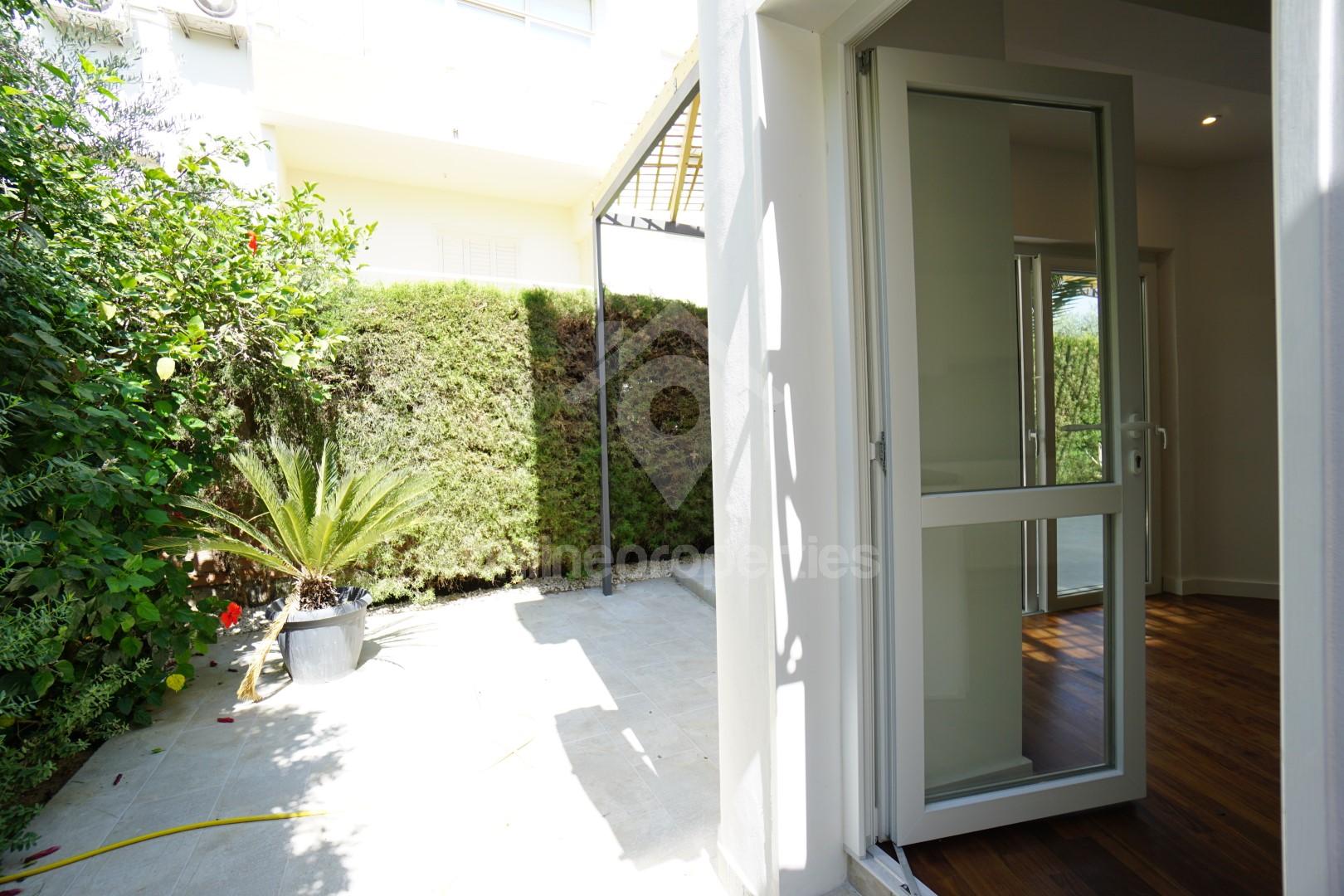 To change image, hover mouse over thumbnails below