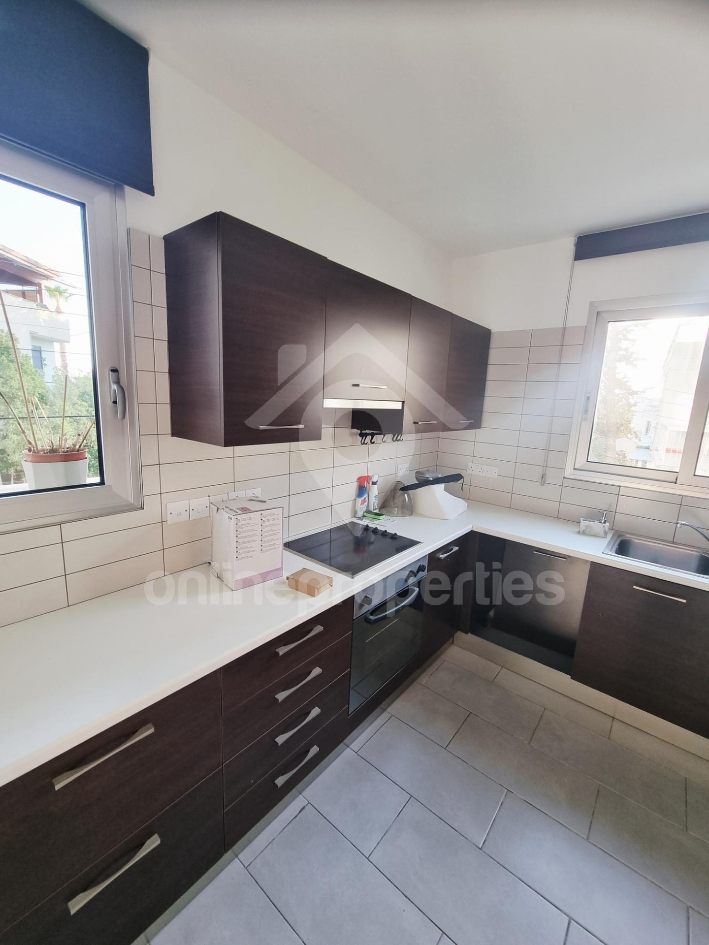 To change image, hover mouse over thumbnails below