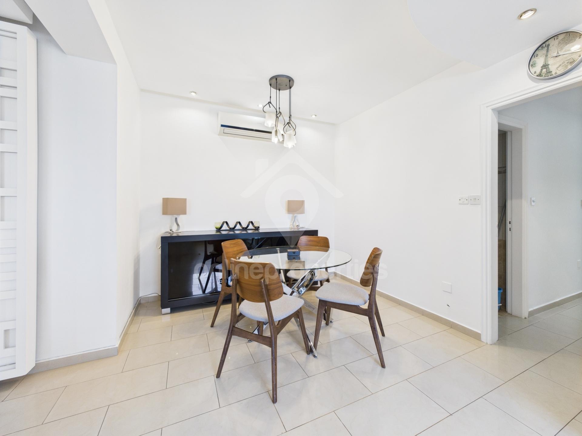 To change image, hover mouse over thumbnails below