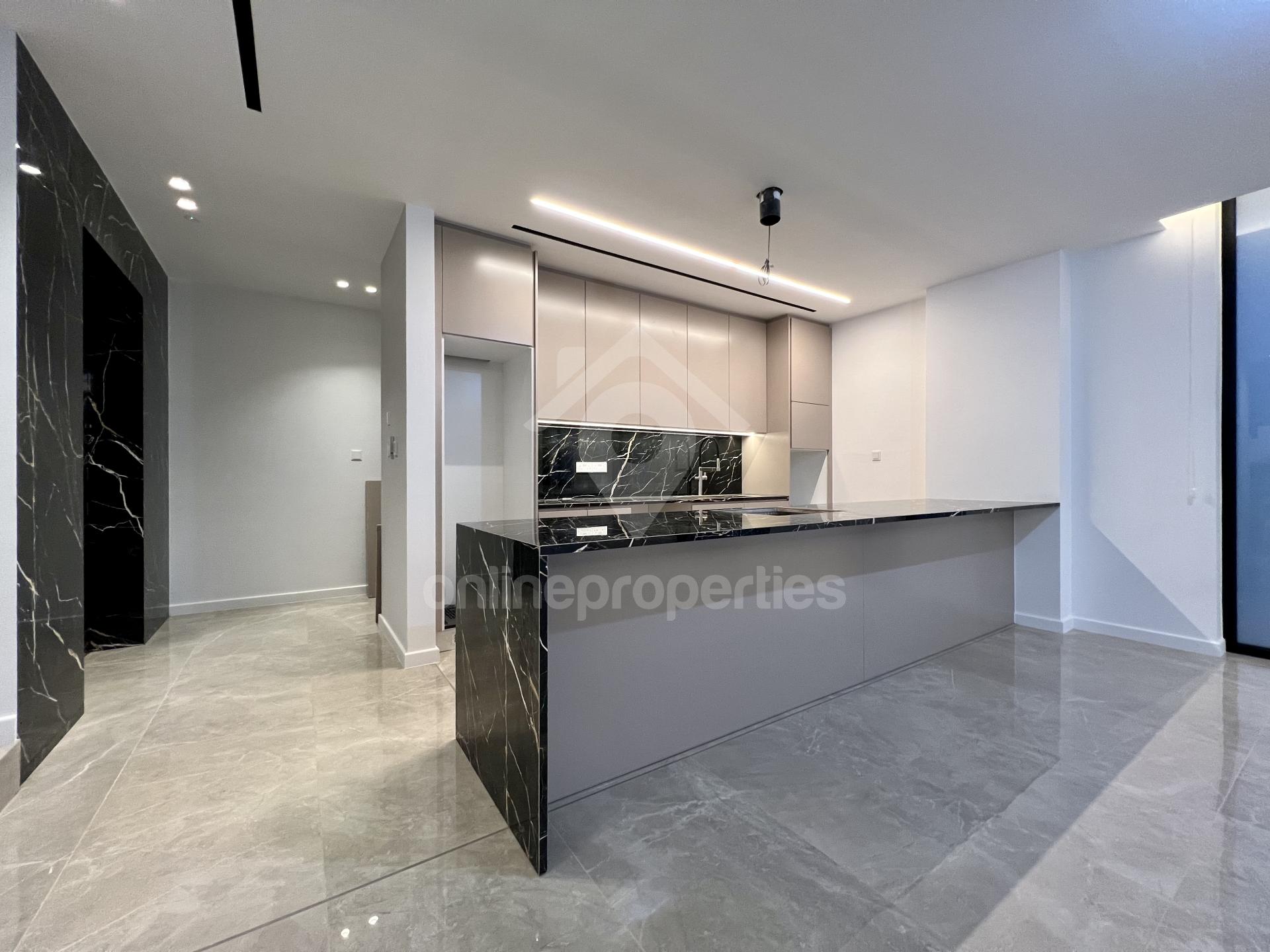 To change image, hover mouse over thumbnails below