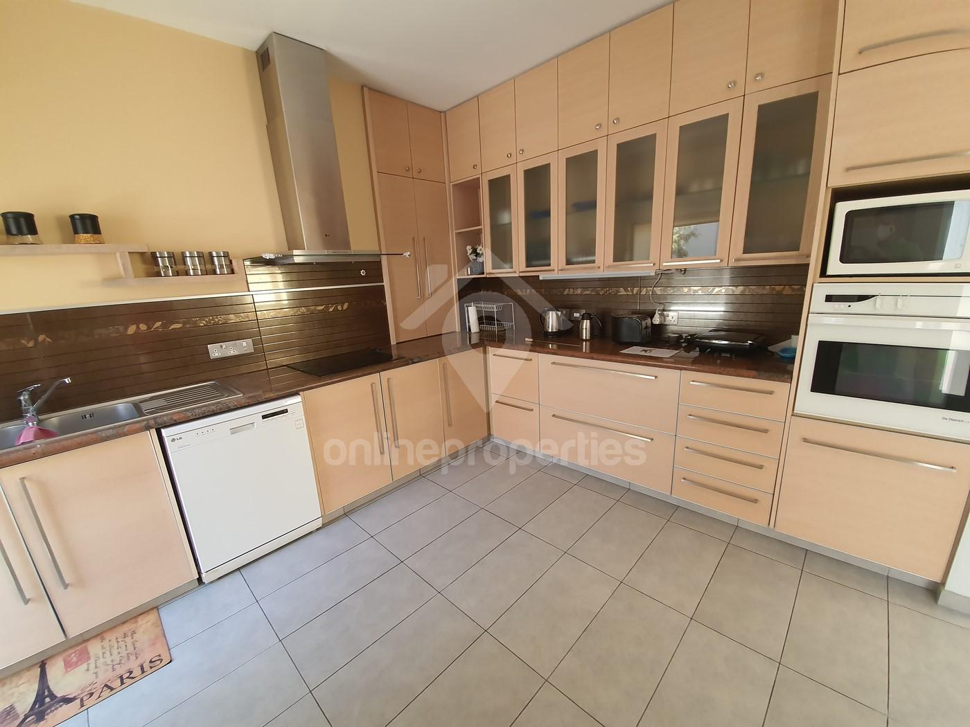 To change image, hover mouse over thumbnails below