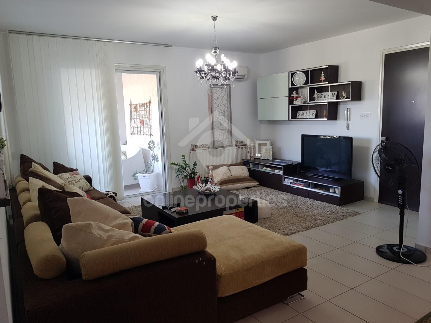 To change image, hover mouse over thumbnails below