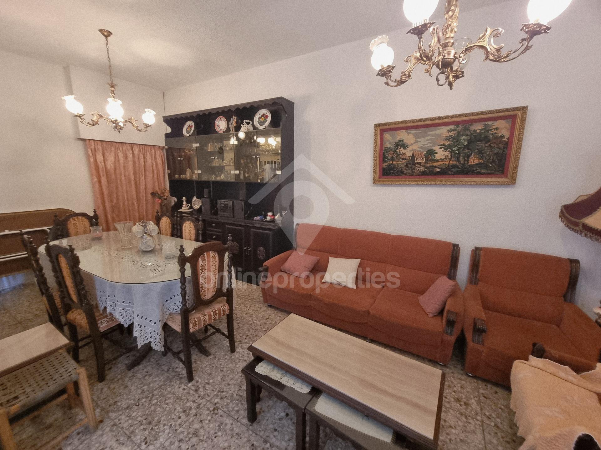 To change image, hover mouse over thumbnails below