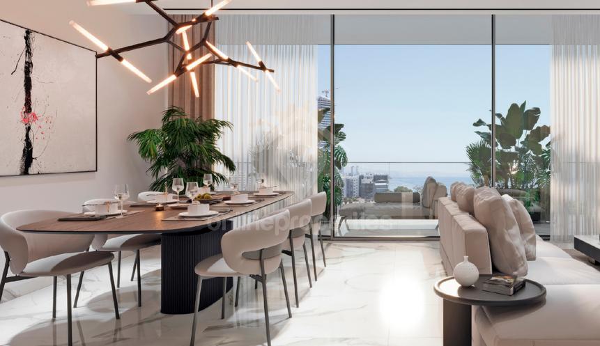 To change image, hover mouse over thumbnails below