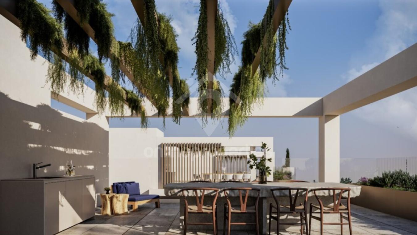 To change image, hover mouse over thumbnails below