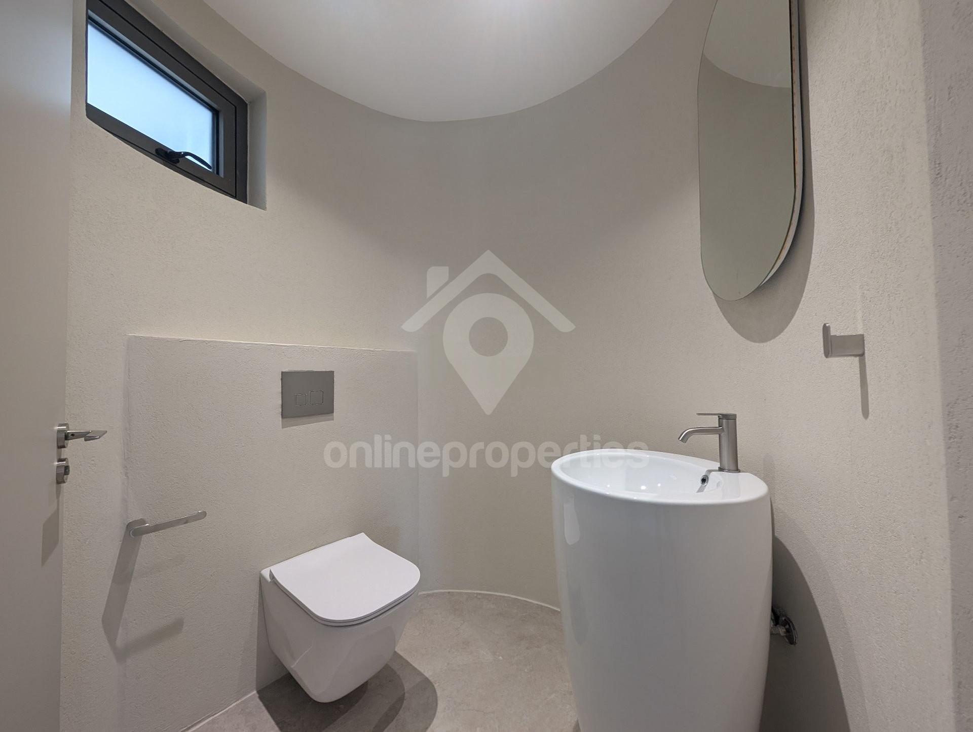 To change image, hover mouse over thumbnails below