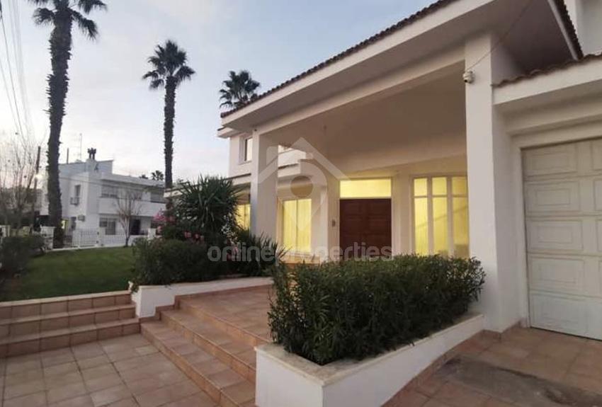 To change image, hover mouse over thumbnails below