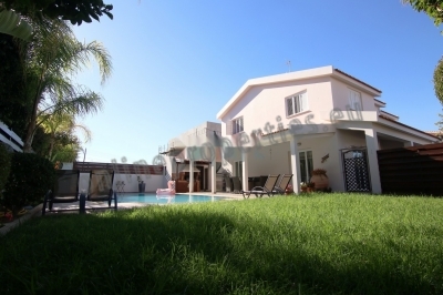 To change image, hover mouse over thumbnails below