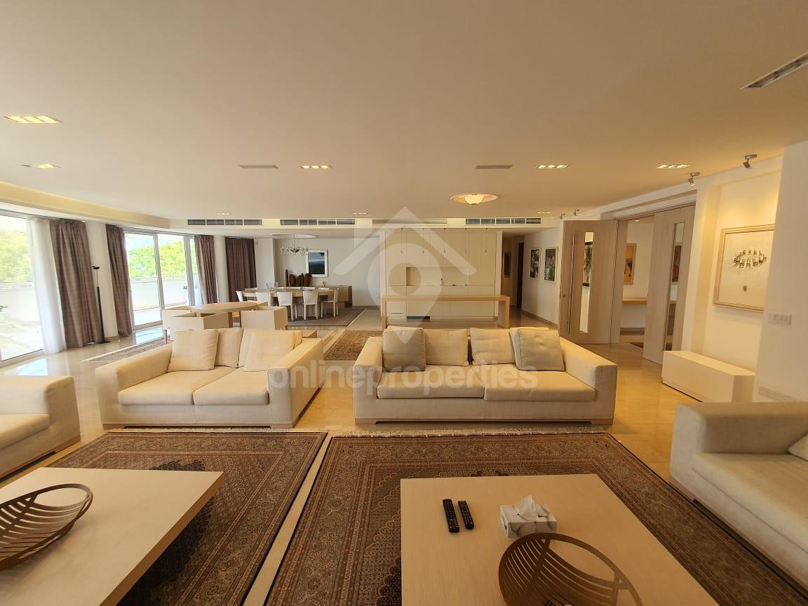 Superb Four Bedroom Penthouse Apartment