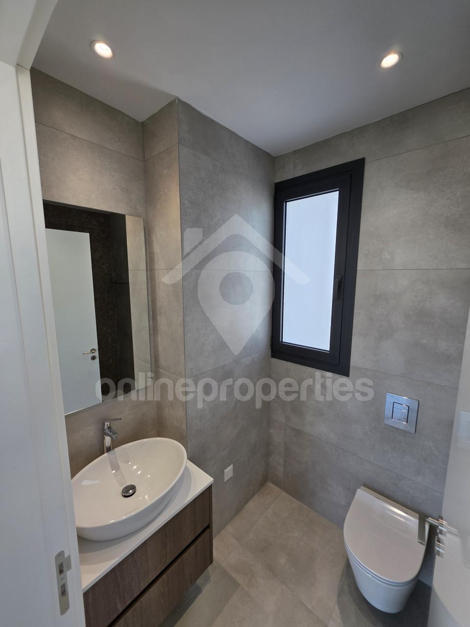 To change image, hover mouse over thumbnails below