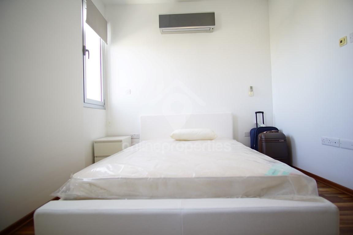 To change image, hover mouse over thumbnails below