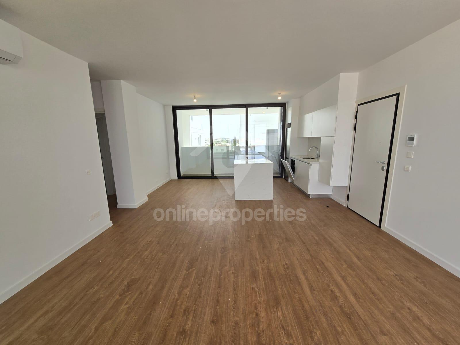 Brand New Modern 2-bedroom flat near Areteio Hospital