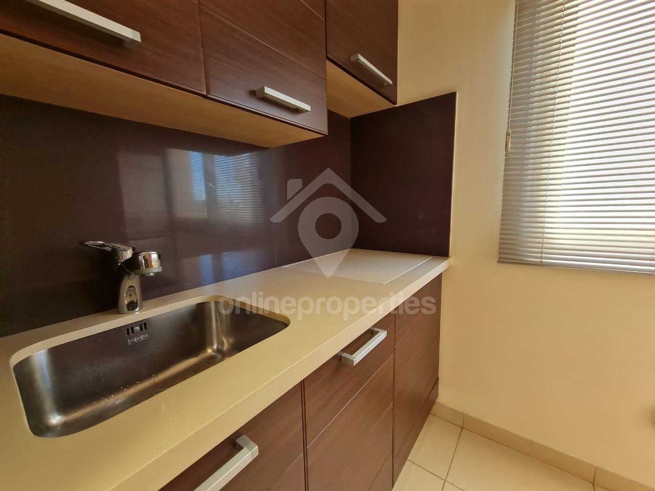 To change image, hover mouse over thumbnails below