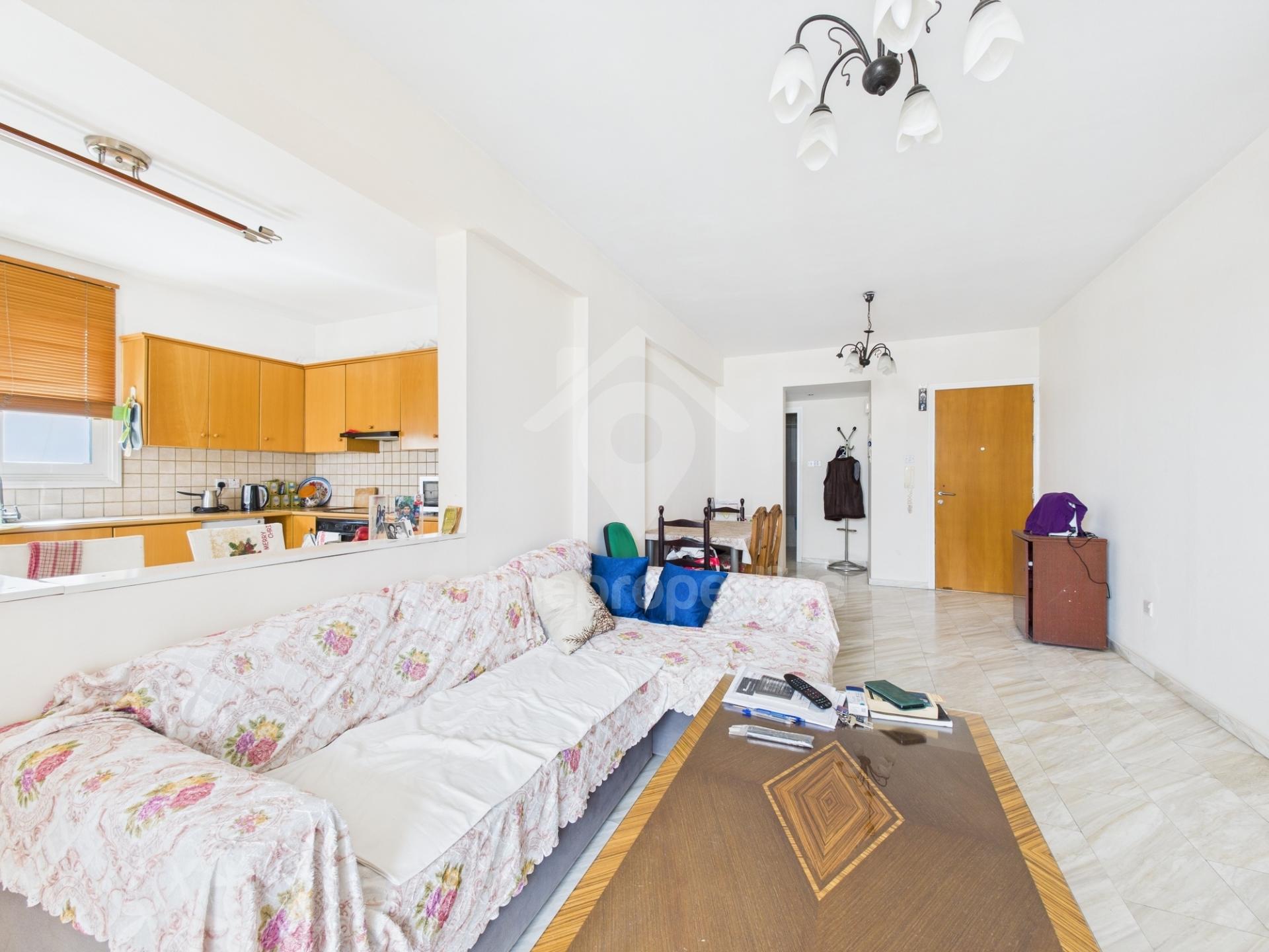 To change image, hover mouse over thumbnails below